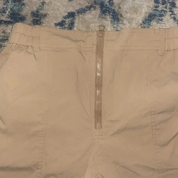 Madewell Zip Front Khaki Tapered Shorts Women's Size S High Rise small - Picture 3 of 7